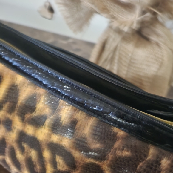 New Betsey Johnson Clutch - Picture 5 of 11